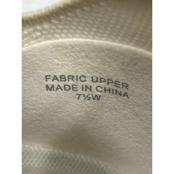 J Slides Women's White Slides Size 7.5 #52424 - Picture 8 of 8